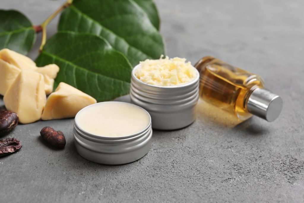 Organic shea butter for deep moisturization and dry skin cleansing